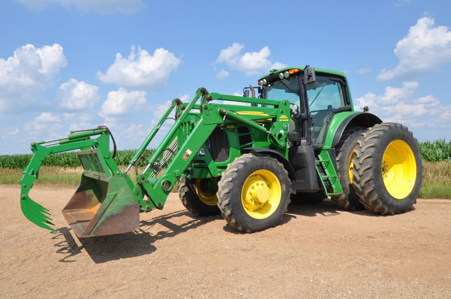 2009 John Deere 7430 Premium MFWD Tractor (1)