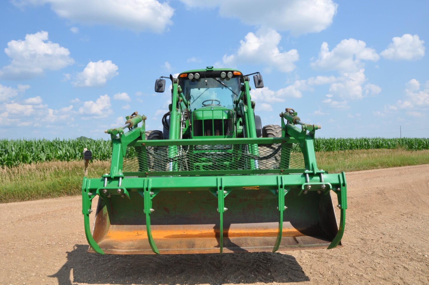 2009 John Deere 7430 Premium MFWD Tractor (2)