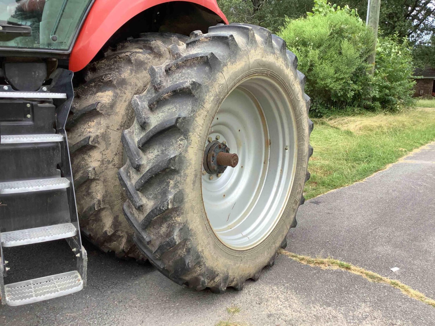 2013 Case IH Magnum 235 MFWD Tractor (27)