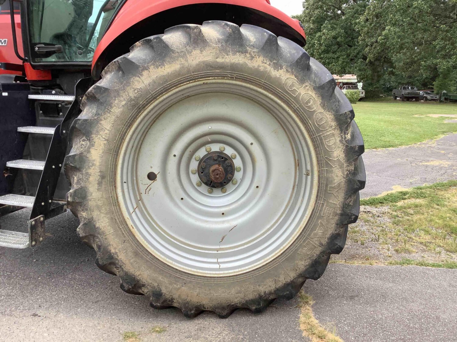 2013 Case IH Magnum 235 MFWD Tractor (28)