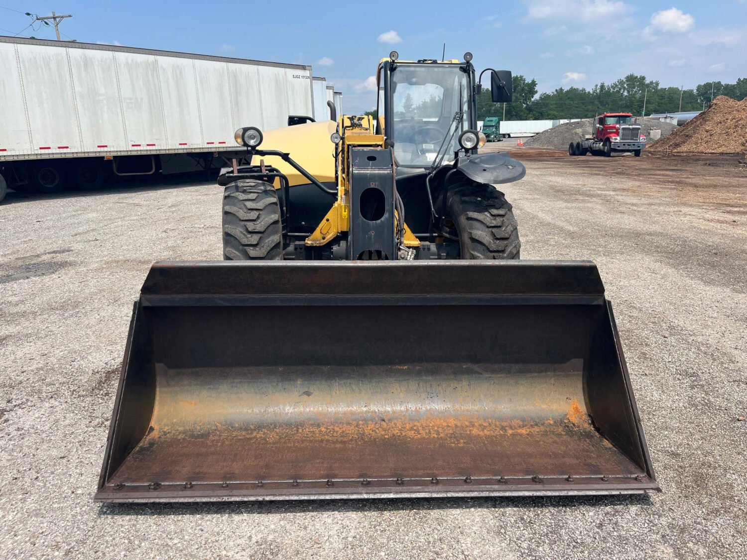 2015 Caterpillar TH407C 4x4x4 Telehandler (2)