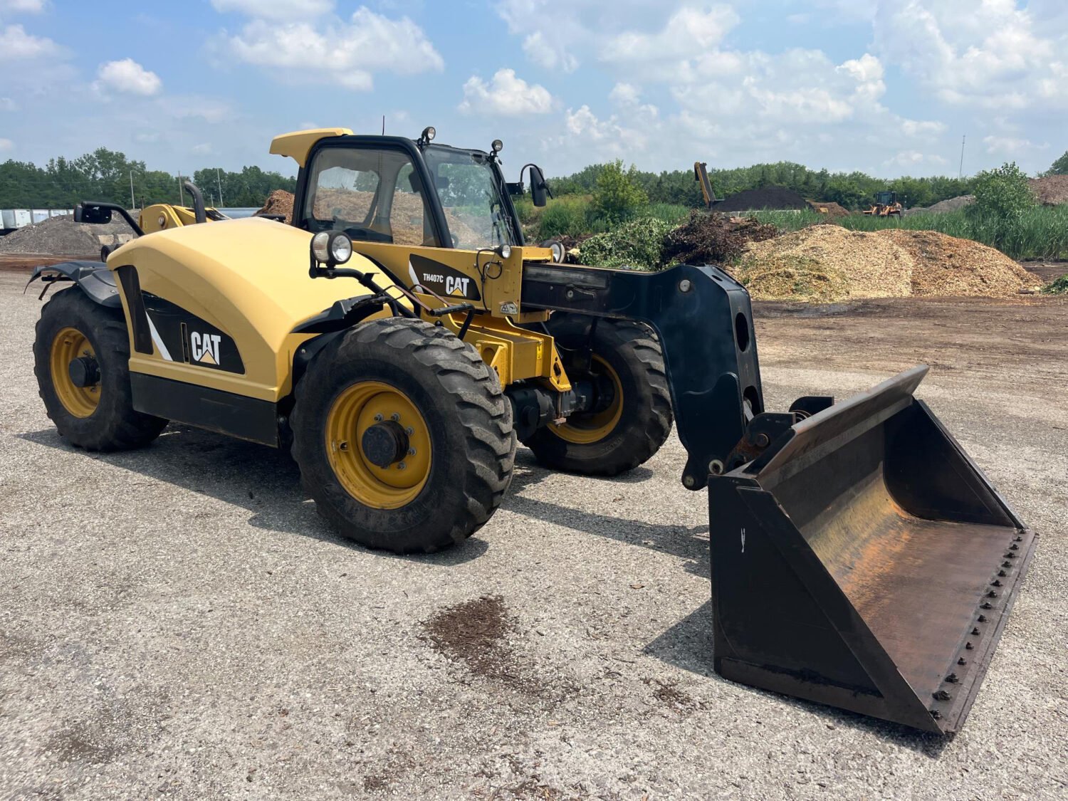 2015 Caterpillar TH407C 4x4x4 Telehandler (3)