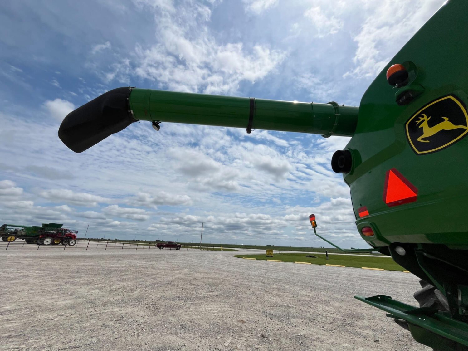 2015 John Deere S680 4WD Combine (109)