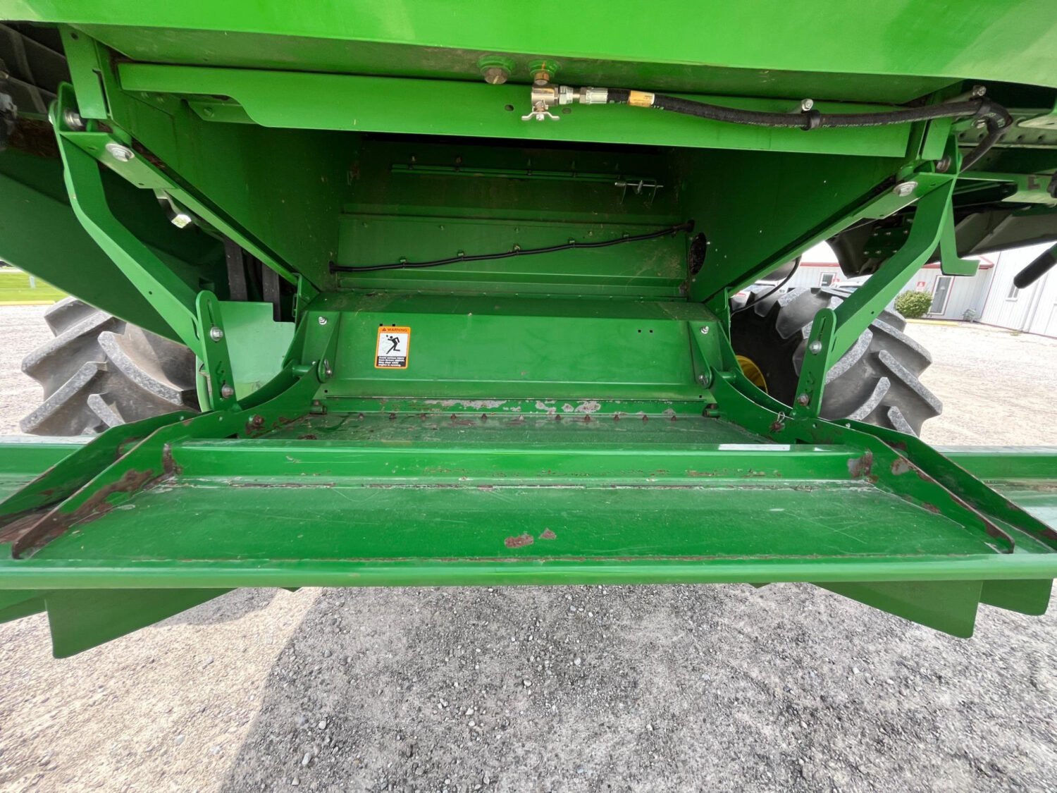 2015 John Deere S680 4WD Combine (111)