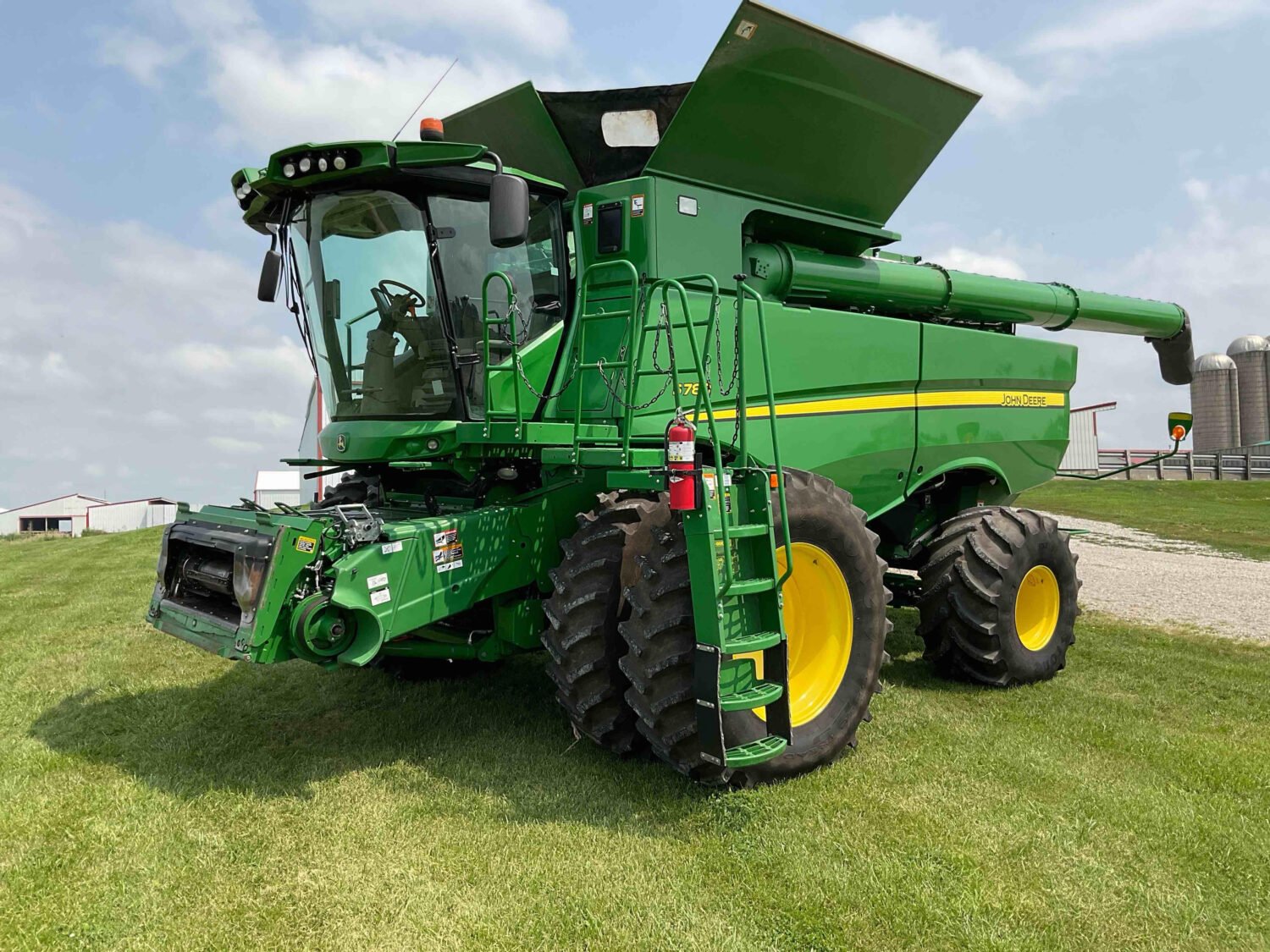 2018 John Deere S780 2WD Combine (1)