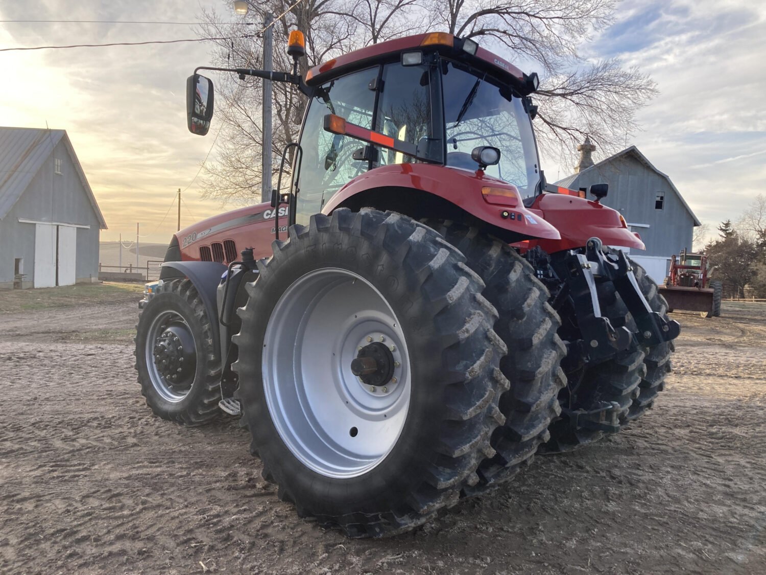 caseih220magnummfwdtractor_44d468ad14244c5ebd411c8ddcf6a54e-ra